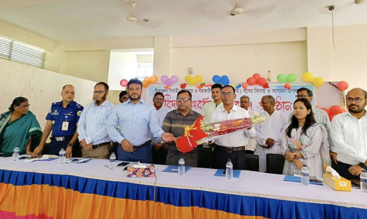 কাঠালিয়ার উপজেলা নির্বাহী অফিসার ও সহকারী কমিশনারের বিদায় ও বরণ অনুষ্ঠিত