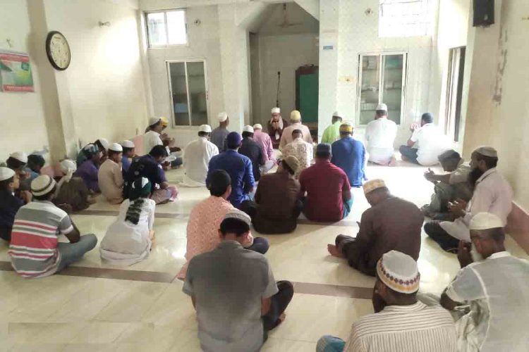 কাঠালিয়ায় আওয়ামীলীগ নেতা মনিরুজ্জামানের উদ্যোগে ঈদে মিলাদুন্নবী (সা.) উপলক্ষ্যে দোয়া মোনাজাত