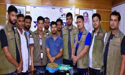 বরগুনায় হত্যা মামলার আসামি মাদকসহ গ্রেপ্তার