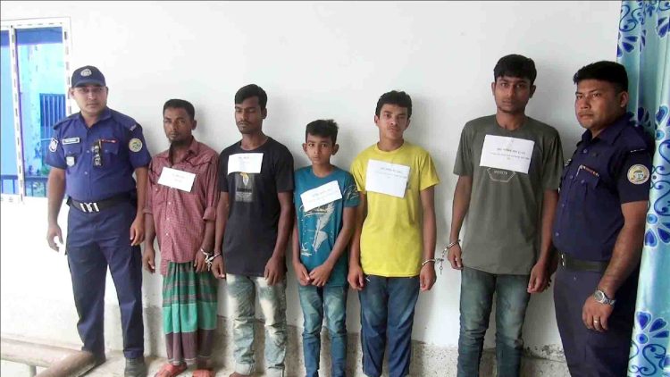 ঝালকাঠিতে সংঘবদ্ধ চোর চক্রের পাঁচজনকে গ্রেপ্তার করেছে পুলিশ