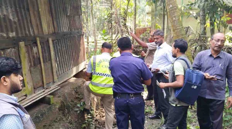 ঝালকাঠিতে সিঁধকেটে ঘরে ঢুকে ষাটোর্ধ নারীকে কুপিয়ে হত্যা