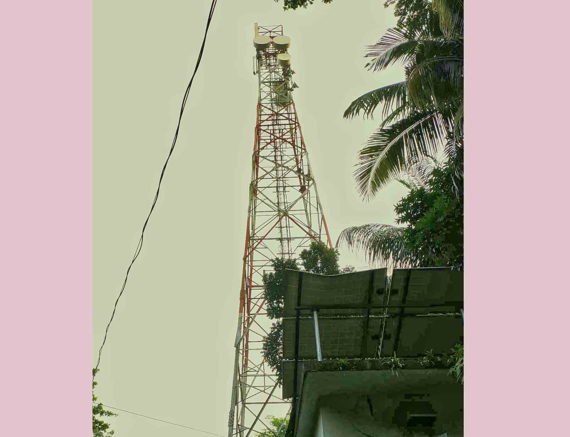 ঝালকাঠিতে বিদ্যুৎ চলে গেলে নেটওয়ার্ক থাকে না গ্রামীনফোনে