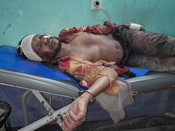 বামনায় অস্ত্র সহ ডাকাত আটক 