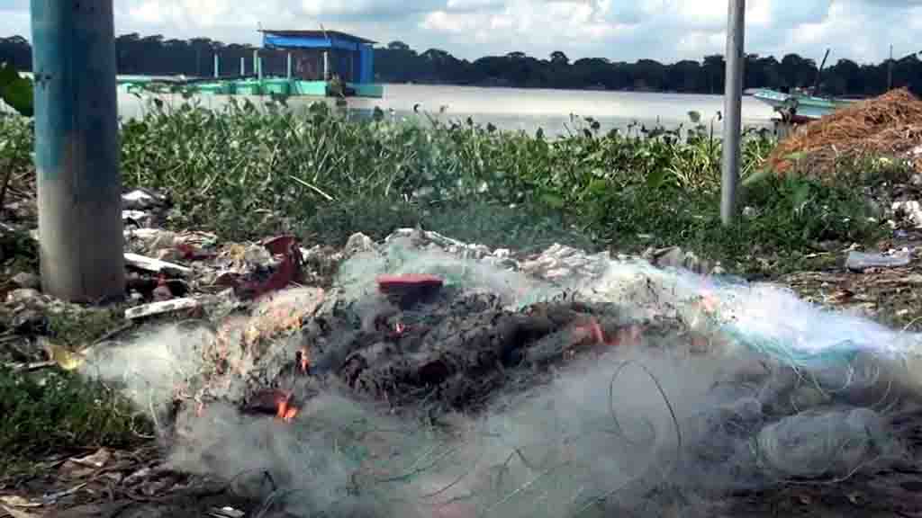 ঝালকাঠি ইলিশ রক্ষা অভিযানে ৩৮ হাজার মিটার জাল ও ২৩০ কেজি ইলিশ জব্দ