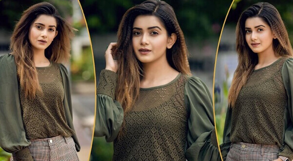 তানজিন তিশা হঠাৎ ডিবি অফিসে