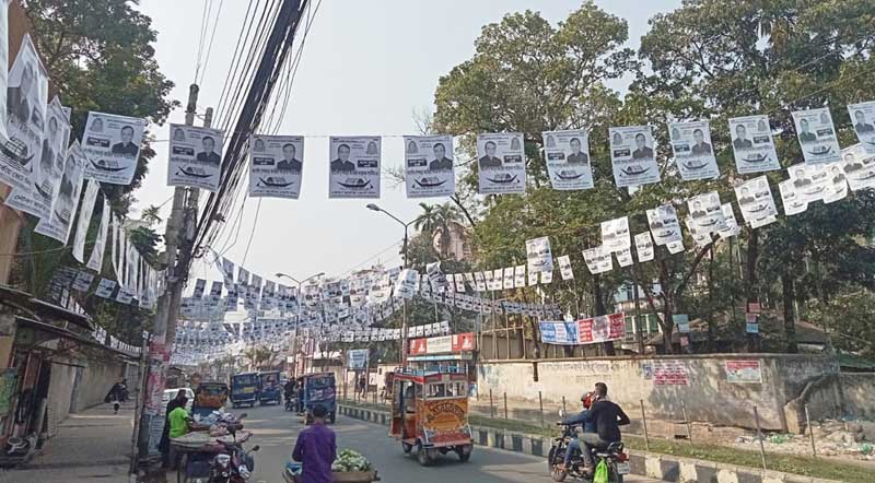 দখিণের ভোটের মাঠে মাতাল হাওয়া