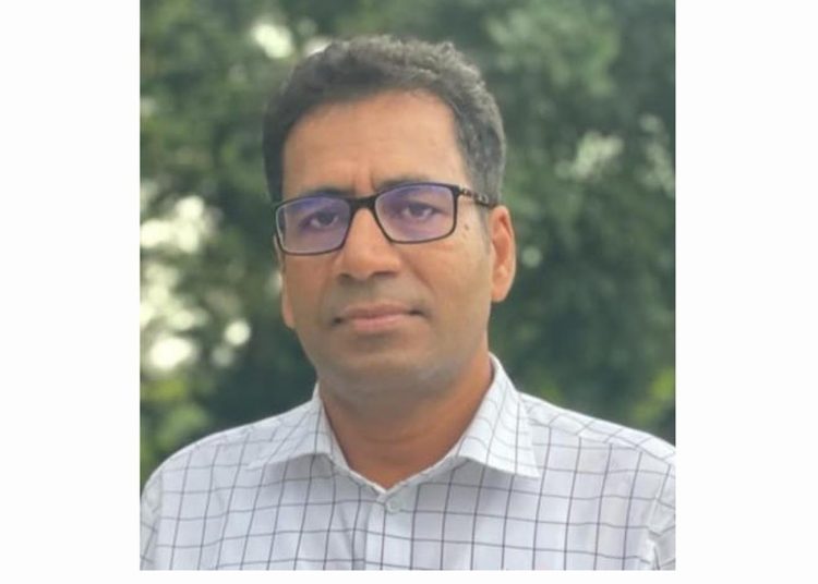 বিভাগের শ্রেষ্ঠ প্রাথমিক শিক্ষা পদক” ২০২৩ ; টিএম শাহ আলম।