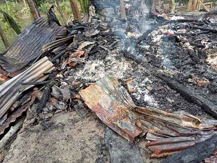 ঝালকাঠি স্বেচ্ছাসেবক দলের সভাপতি আরিফ তালুকদারের বসতঘরে আগুন, নগদ অর্থসহ পাঁচ লক্ষাধিক টাকার ক্ষতি