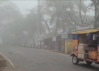 ঝালকাঠিতে তীব্র শীত ও ঘণ কুয়াশায় জনজীবন বিপর্যস্ত