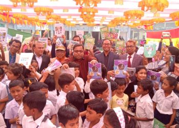 কাঠালিয়ায় উৎসব মুখর পরিবেশে বই উৎসব পালিত