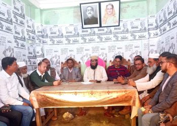 আওয়ামী লীগের নির্বাচিত প্রার্থী শাহজাহান ওমরের পক্ষে নির্বাচনের পরে সাংবাদিকদের সাথে মতবিনিময়
