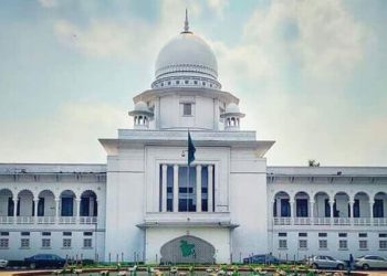 সপ্তম শ্রেণির বই থেকে ‘শরীফ ও শরীফা’র গল্প বাদ দিতে আইনি নোটিশ পাঠানো হয়েছে