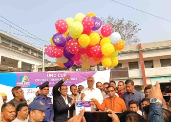 কাঠালিয়ায় ইউএনও কাপ ক্রিকেট টুর্নামেন্টের উদ্বোধন করলেন-সাংসদ ব্যারিস্টার এম শাহজাহান ওমর বীর উত্তম