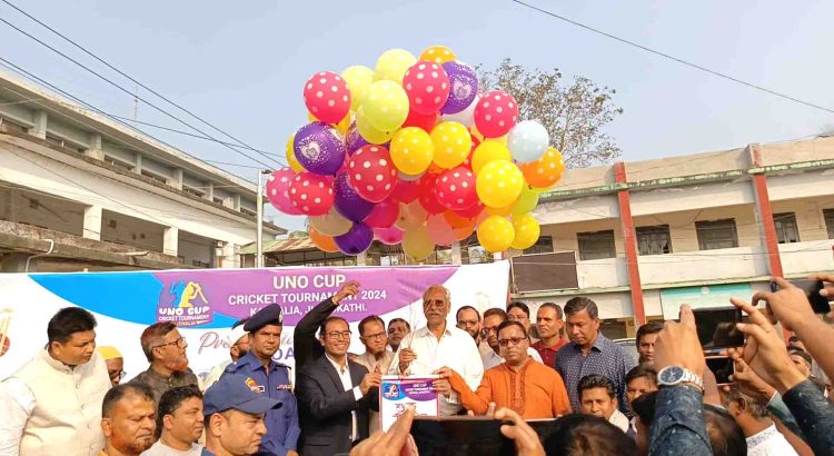 কাঠালিয়ায় ইউএনও কাপ ক্রিকেট টুর্নামেন্টের উদ্বোধন করলেন-সাংসদ ব্যারিস্টার এম শাহজাহান ওমর বীর উত্তম