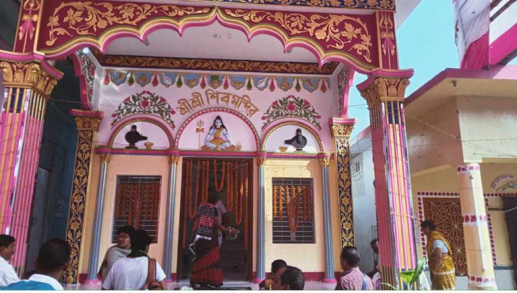 ঝালকাঠি শ্রী শ্রী কালীবাড়ি মন্দিরের আঙিনায় নতুন শিব মন্দির নির্মাণ
