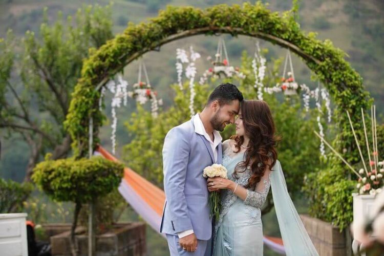 মনের মানুষকে ভালোবাসর কথা জানানোর দিন আজ