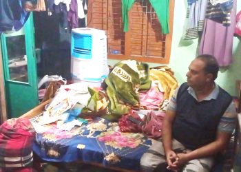 কাঠালিয়ায় প্রবাসীর বাড়িতে দুর্ধর্ষ ডাকাতি, নারীসহ আহত-৩ জন