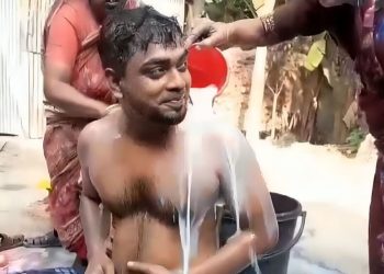 প্রেমিকের সঙ্গে পালিয়েছেন স্ত্রী, দুধ দিয়ে গোসল করে নতুন বিয়ে করলেন স্বামী