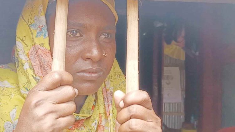 বোনের মেয়ে নিয়ে উধাও স্বামী, প্রতিবন্ধী সন্তান নিয়ে অসহায় অবস্থায় রাবেয়া