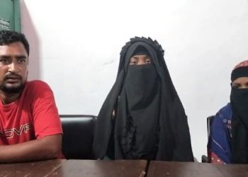 রাজাপুরে সরকারি টিউবওয়েলে গোসল করায় মা ও মেয়েকে পিটিয়ে আহত