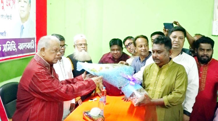 দেশের বিরুদ্ধে ষড়যন্ত্র মোকাবেলায় সাংবাদিকদের সহযোগিতা প্রয়োজন – আমির হোসেন আমু এমপি