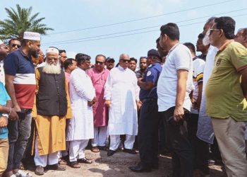 ঝালকাঠির টোল প্লাজায় ভয়াবহ দূর্ঘটনার স্থল পরিদর্শন করেন জননেতা আমির হোসেন আমু-এমপি