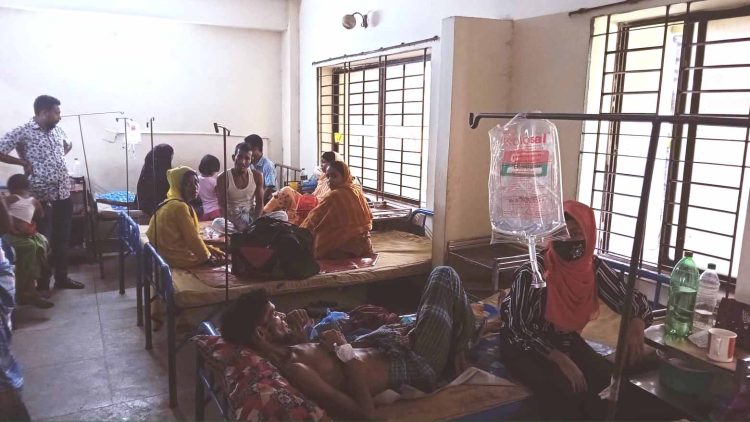 ঝালকাঠিতে তীব্র তাপদাহের কারণে ডায়েরিয়ার রোগীর সংখ্যা বাড়ছে, কিন্তু নিয়ন্ত্রণে রয়েছে