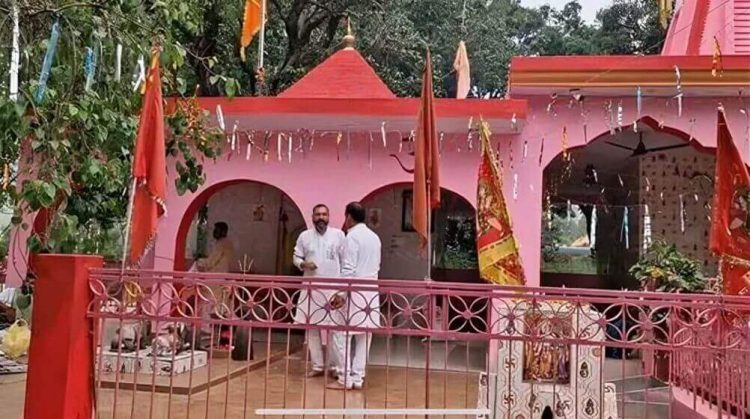 মন্দিরের রাস্তার জন্য কোটি টাকার জমি দান করেছেন মুসলিমরা
