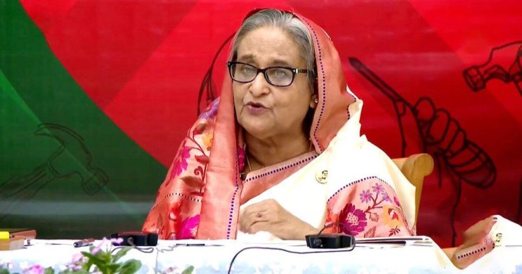 আমাকে উৎখাত করে কাকে ক্ষমতায় আনতে চায় তারা : প্রধানমন্ত্রী