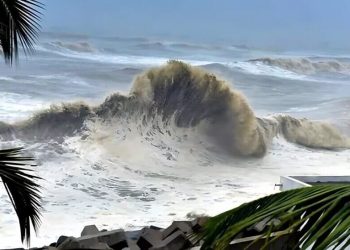 ঝালকাঠিসহ ৯ জেলায় ১০ নম্বর মহাবিপদ সংকেত