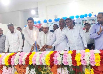 কাঠালিয়ায় বর্ণাঢ্য আয়োজনে আওয়ামী লীগের প্রতিষ্ঠাবার্ষিকী পালিত