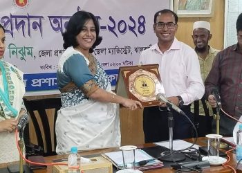 শুদ্ধাচার পুরস্কার পেলেন কাঠালিয়া উপজেলা নির্বাহী অফিসার মোঃ নেছার উদ্দিন