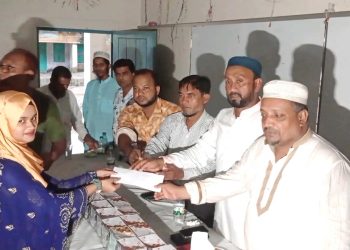 কাঠালিয়ায় মেধাবী শিক্ষার্থীদের সংবর্ধনা