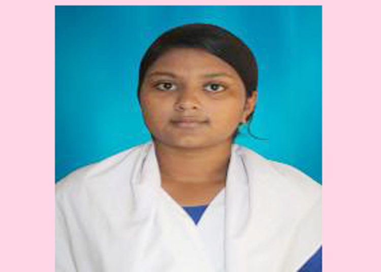 ঝালকাঠি সরকারি বালিকা বিদ্যালয় ভবনের একটি কক্ষ থেকে নবম শ্রেণির আফিয়া আক্তারের লাশ উদ্ধার