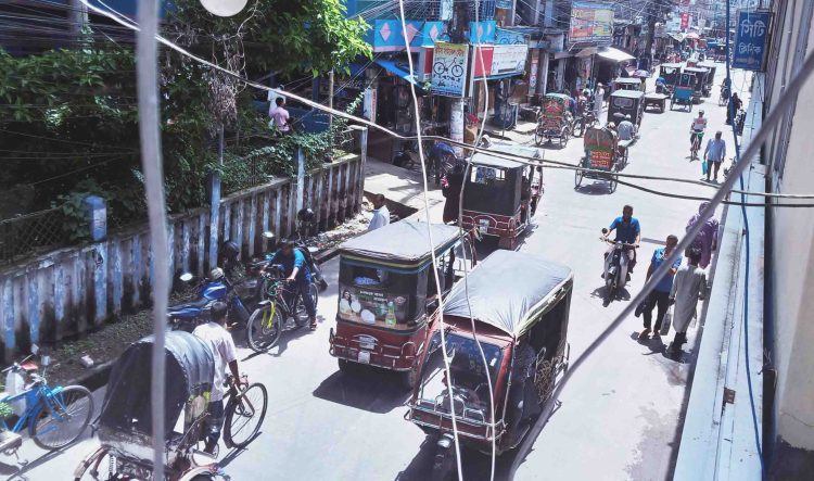 স্বাভাবিক জীবন যাত্রায় ফিরে এসেছে ঝালকাঠি