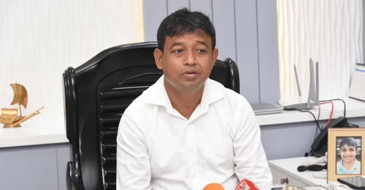 সাবেক ডিবি প্রধান হারুন এবং তার স্ত্রীর ব্যাংক হিসাব জব্দ
