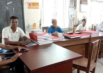 ঝালকাঠিতে সরকারি সব দপ্তরে স্বাভাবিক ভাবে কার্যক্রম চলছে