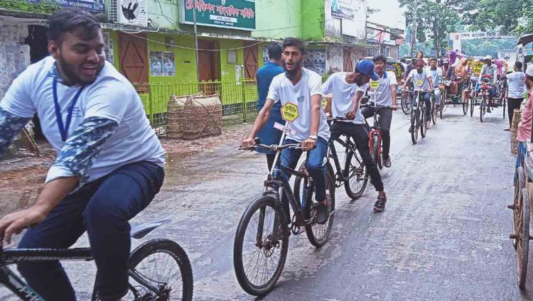 ঝালকাঠিতে দুর্নীতি বিরোধী বাই সাইকেল র্যালি