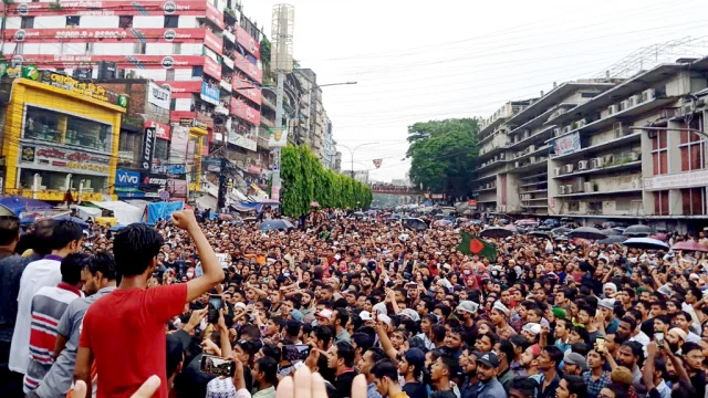 আওয়ামী লীগের সঙ্গে বসার আহ্বান প্রত্যাখ্যান করেছেন আন্দোলনকারীরা