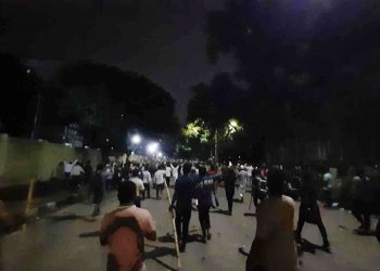 শিক্ষার্থীদের দখলে সচিবালয়, পালিয়ে গেলো হাজারও আনসার সদস্য