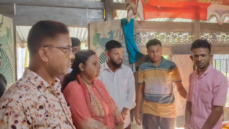 রাজাপুরে ৩ কেজি গাঁজাসহ যুবক আটক