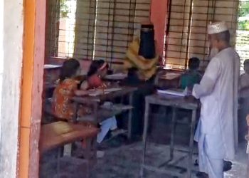 রাজাপুরে অনিয়মের প্রতিবাদ করায় স্কুল শিক্ষকের ওপর হামলা ও শিক্ষার্থী না থাকায় পরীক্ষা দেয়ানো হল অন্য স্কুলের ৩ শিক্ষার্থীর!
