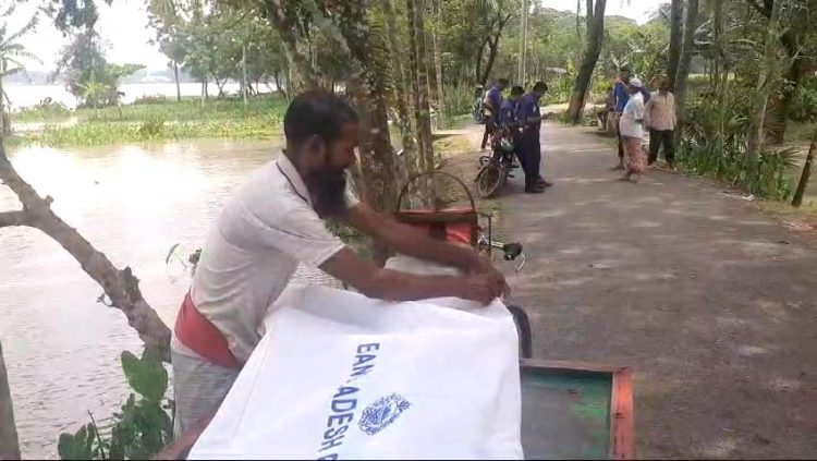 ঝালকাঠির নলছিটিতে গরু চোর সন্দেহে এক যুবককে পিটিয়ে হত্যা