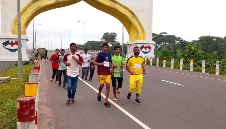 রাজাপুরে বিষখালি নদীতে হঠাৎ ভাঙন, বিলীন ৩ দোকান, ঝুকিতে স্কুল