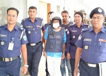 সাবেক বিচারপতি মানিককে জামিন দিয়েছেন আদালত