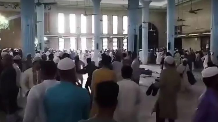 দীর্ঘদিন লাপাত্তা থাকার পর ফিরে এলেন বায়তুল মোকাররমের আগের খতিব