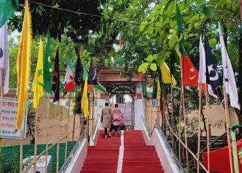 সিলেটে শাহপরানের মাজারে গান-বাজনা নিষিদ্ধ ঘোষণা