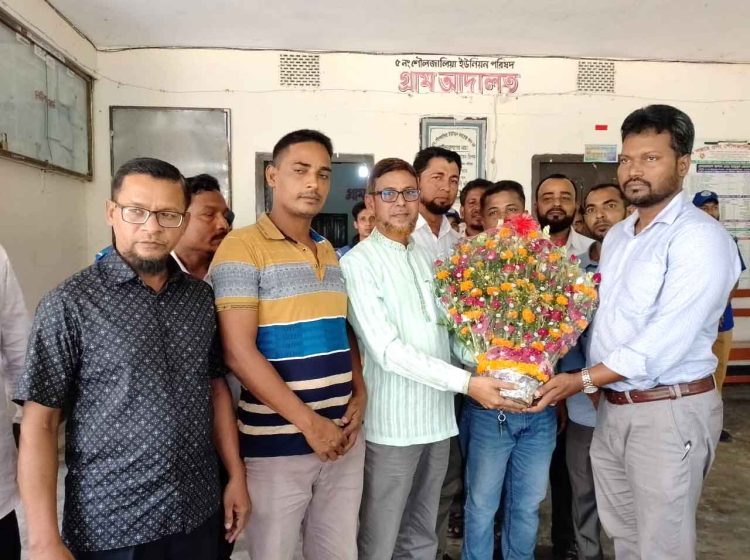 কাঠালিয়ার শৌলজালিয়া ইউনিয়ন পরিষদ পরির্দশন করলেন উপজেলা নির্বাহী অফিসার