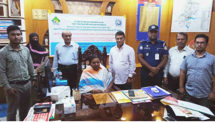 ঝালকাঠিতে তামাক নিয়ন্ত্রণ আইন বাস্তবায়নের লক্ষ্যে মতবিনিময় সভা
