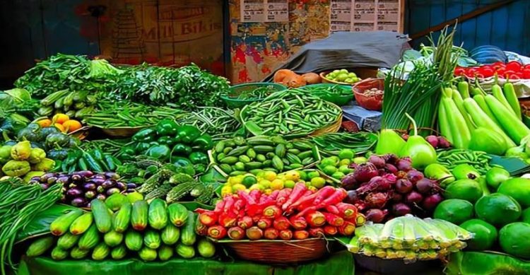 বাজারে বইছে স্বস্তির হাওয়া